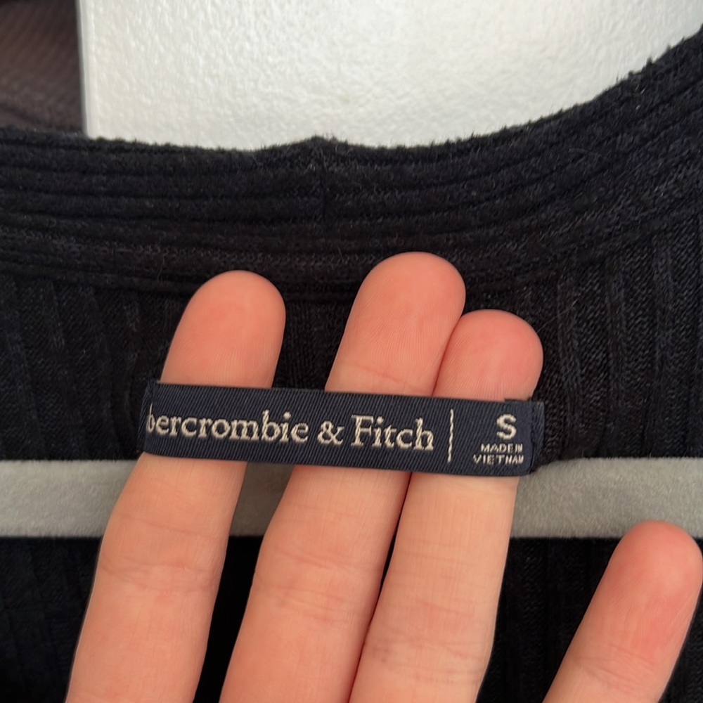 Abercrombie Sweater - Picture 2 of 2